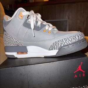 Jordan 3 Retro
Cool Grey (2021)